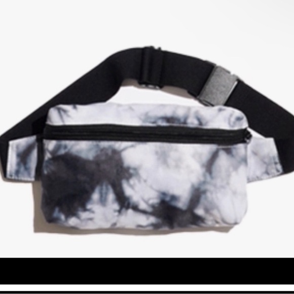 Victoria's Secret PINK Backpack Drawstring convertible fanny Pack NWOT New Gray - Picture 10 of 10